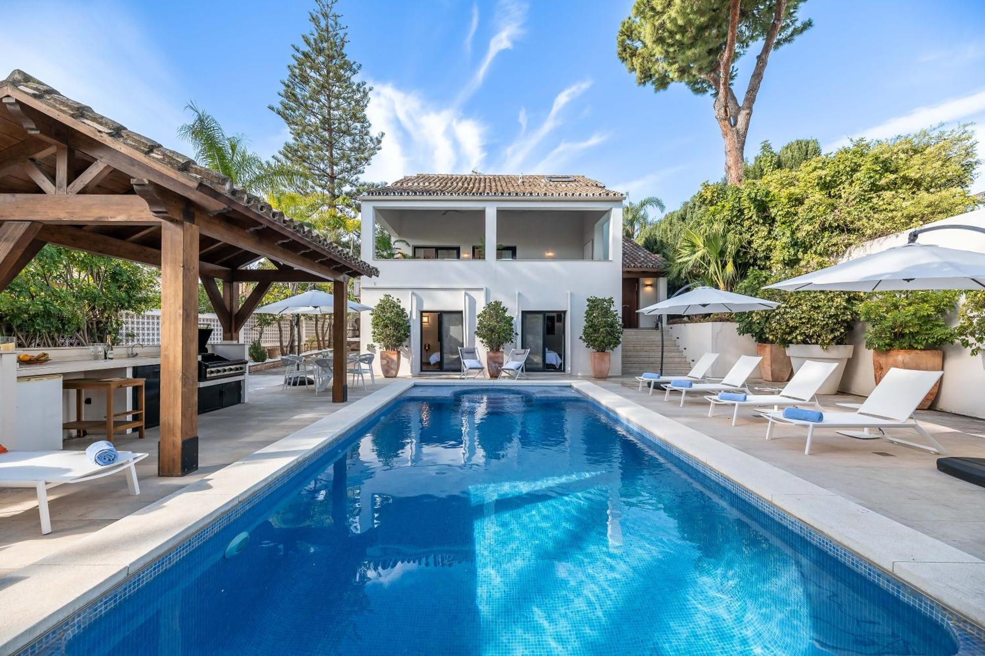 Villa Vacation I La Cabane, Prestige, Heated Pool, 300m To The